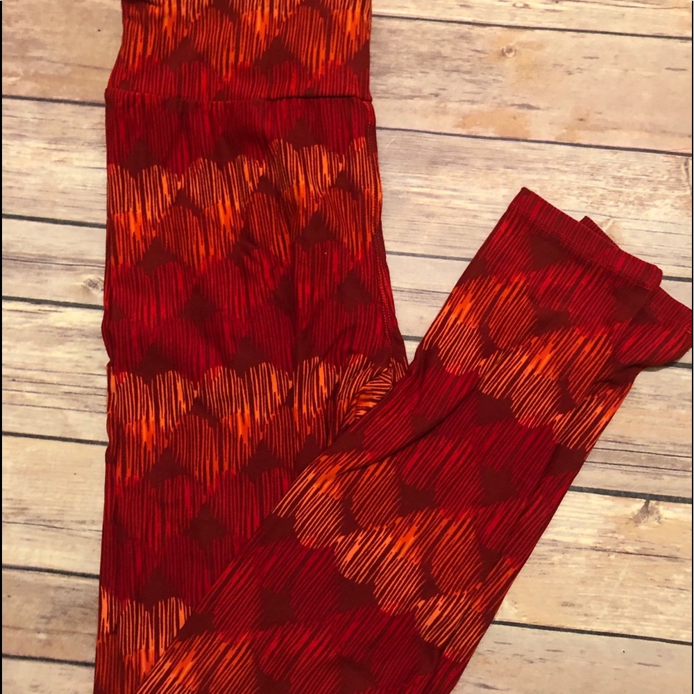 Lularoe One Size Valentine’s Day Leggings
